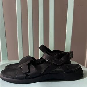 Rockport Black Men's Leather Sandals size 9 adjustable Velcro